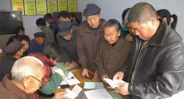 新农合“断交潮”后,农村养老保险也开始遇冷,老农几句话很实在