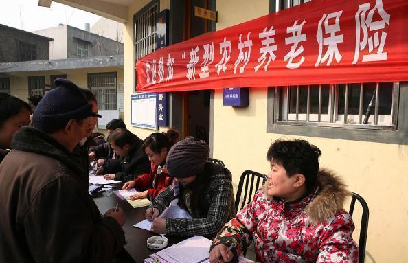 新农合“断交潮”后,农村养老保险也开始遇冷,老农几句话很实在