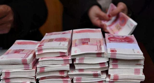 有10万元存款,存哪家银行利率最高?存一年会比其他银行多赚多少