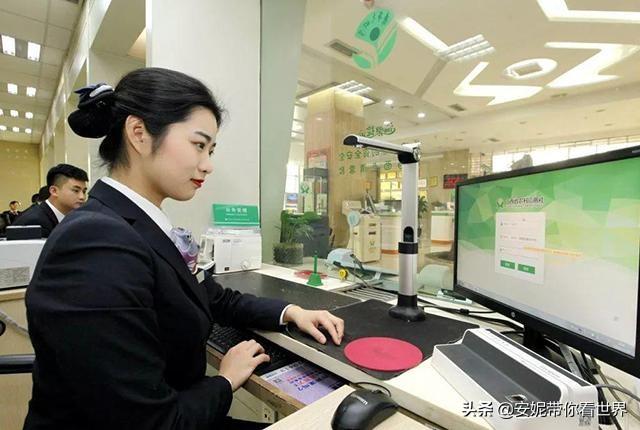 银行卡丢失,为何去银行补办都是换新卡号,银行职员说出实情