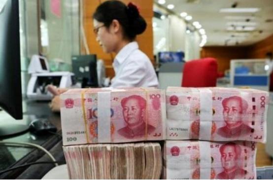 ATM再添新规,7月25日起跨行手续费出现变动,又能省下一笔钱了