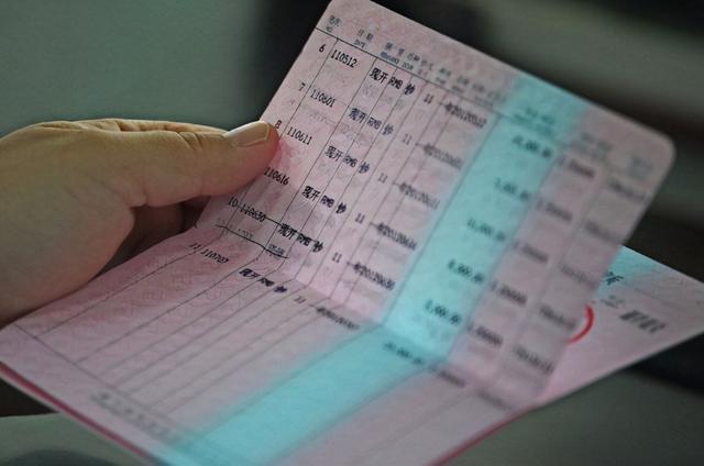 银行定期存款利率3.98%,但要求10万元起存,这值得存吗?