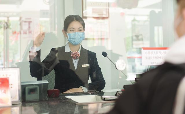 银行卡短信通知服务要取消吗?银行员工表示:不要害怕浪费这笔钱