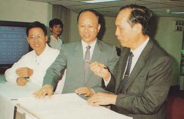 华为教父任正非买地产大佬王石“20万股票”深圳股票经历过什么?