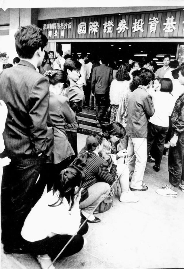 华为教父任正非买地产大佬王石“20万股票”深圳股票经历过什么?