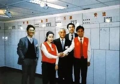 华为教父任正非买地产大佬王石“20万股票”深圳股票经历过什么?