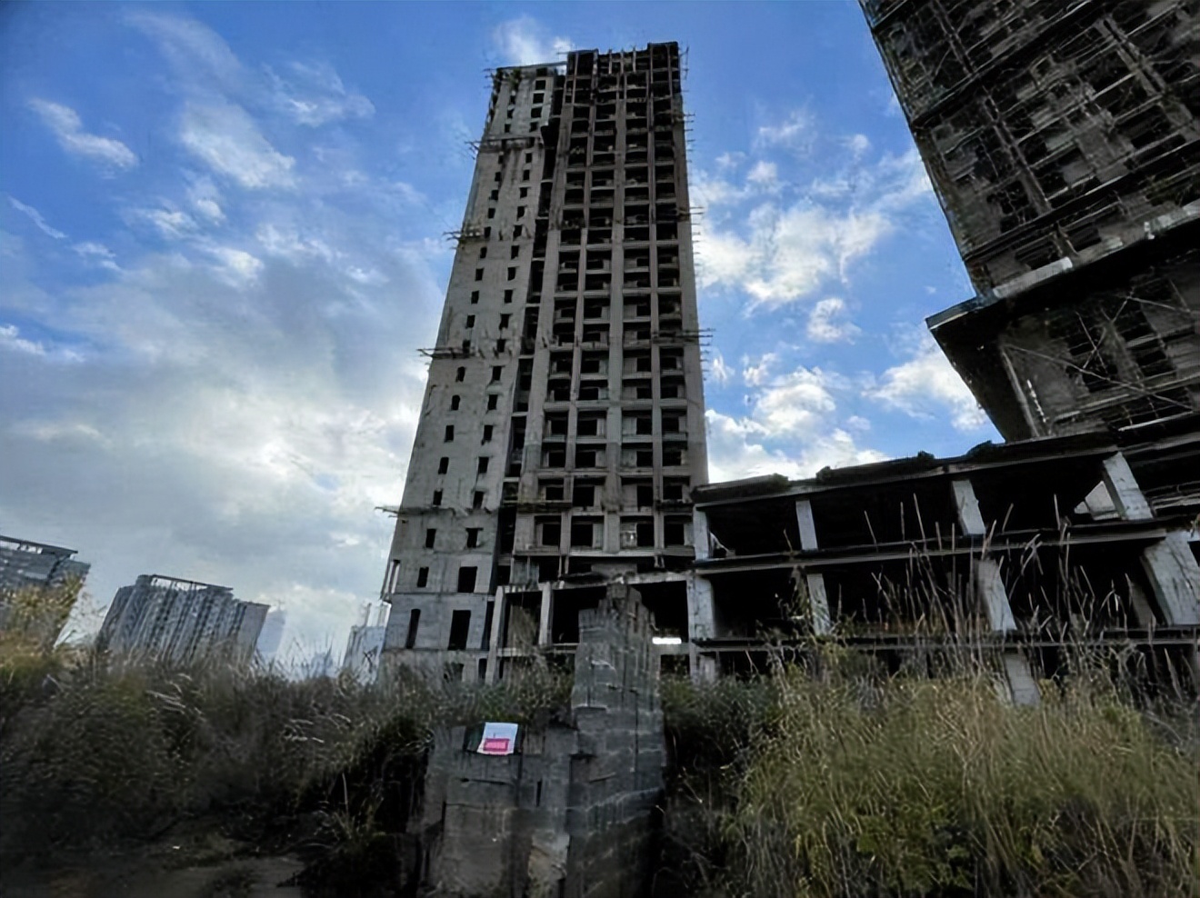 2022年，楼市出现三大怪象，到底怎么回事？