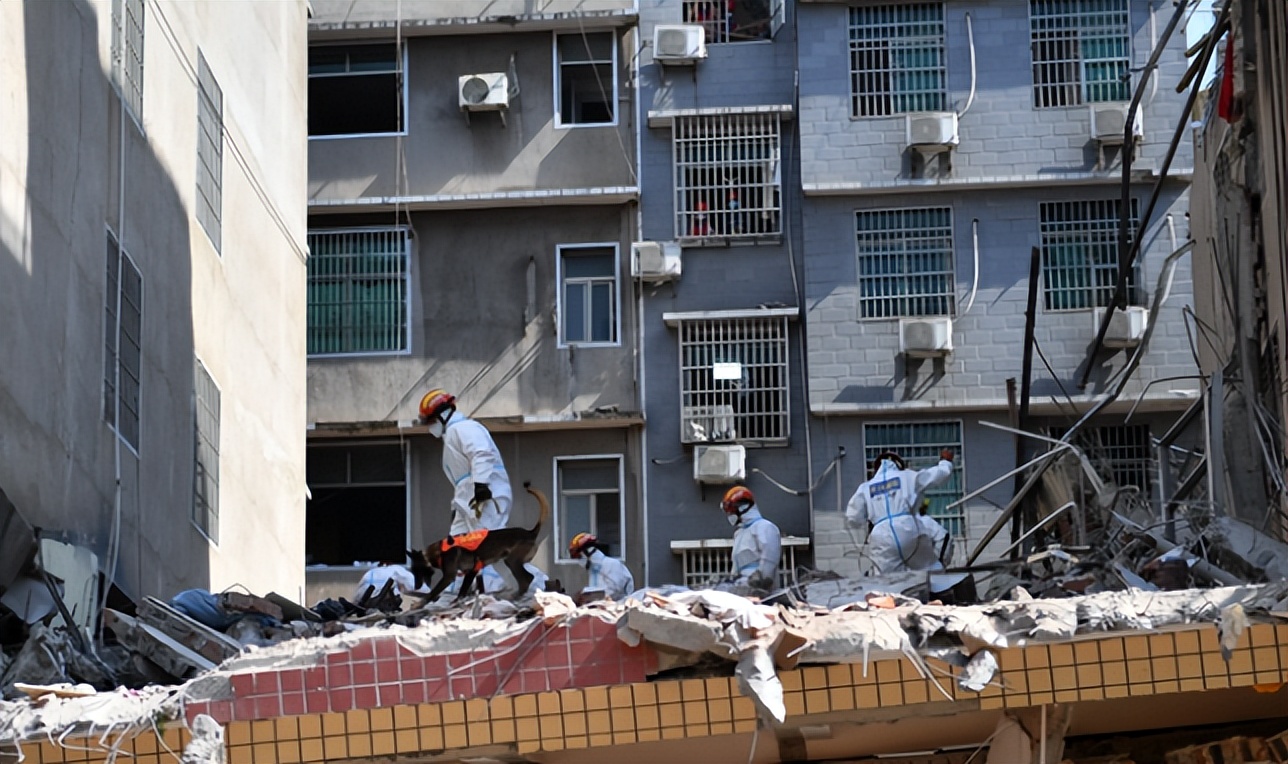 长沙自建楼倒塌事故，医学院32名学生遇难，如何计算赔偿金额？