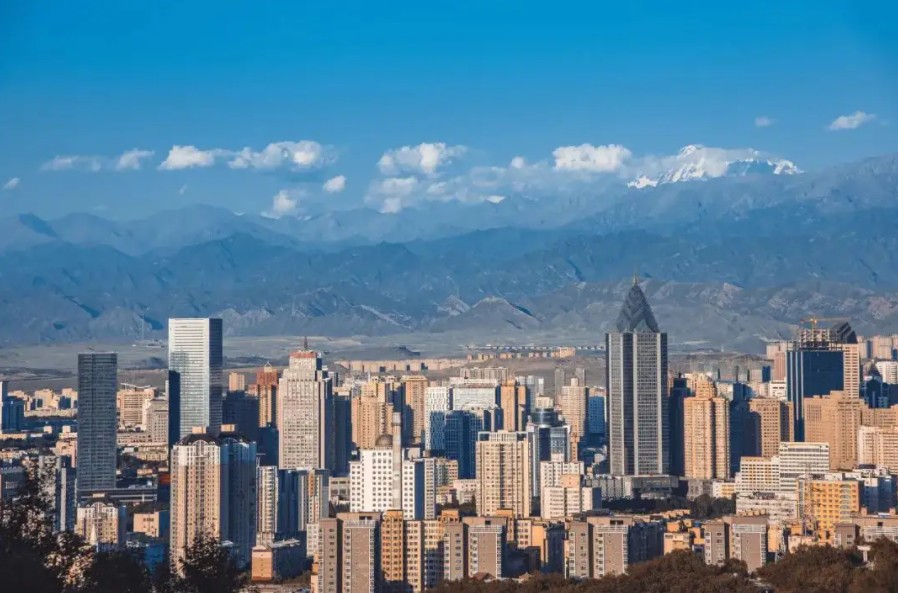 新疆将实施重点项目370项,相关概念股涨停