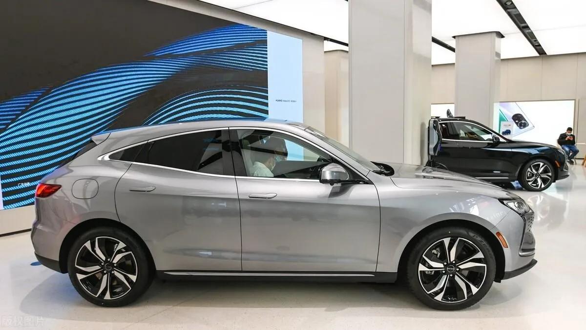 15万买的车，4S店鼓励客户开13万的发票，这是什么套路？