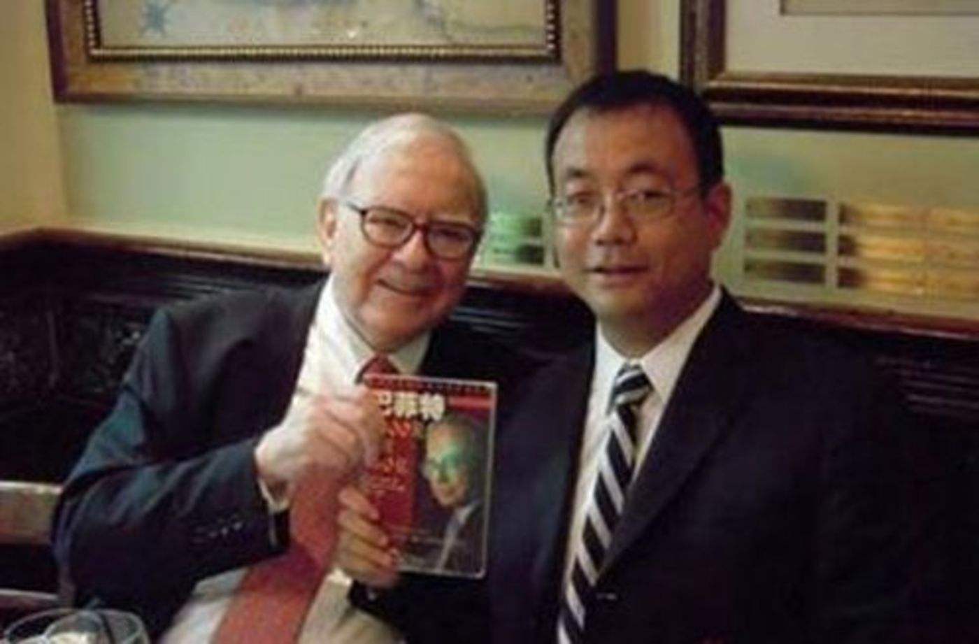 四位与巴菲特共进午餐的中国人，只有段永平依旧在赚钱