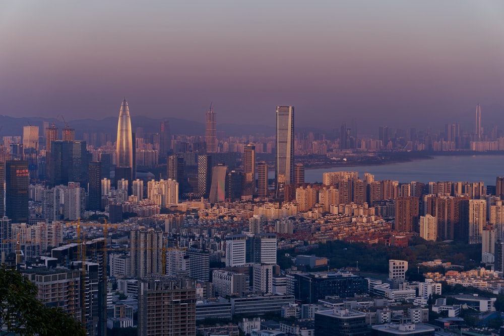 60城放宽住房政策，中国房地产即将回暖？