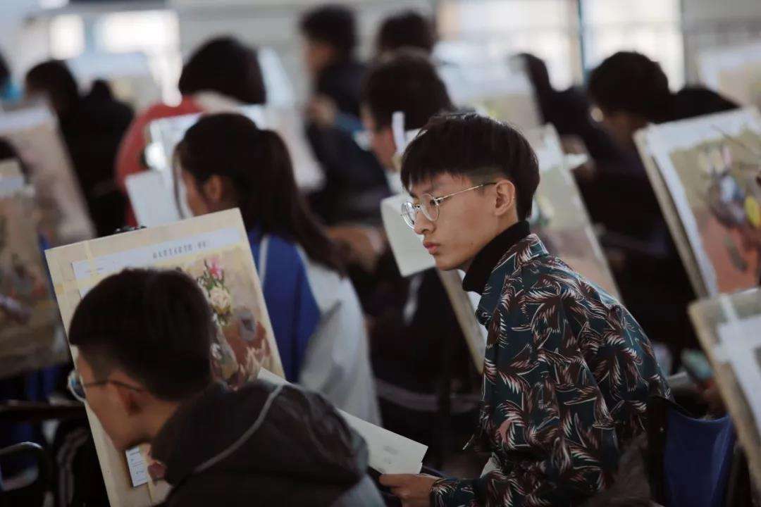 疫情第三年，我从计划开分校到借钱发工资