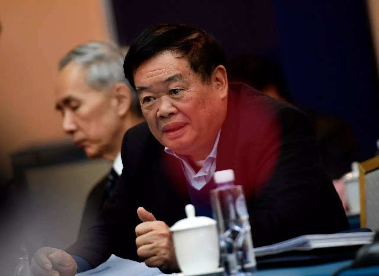 “千年老二”终于翻身，信义玻璃营收力压福耀，曹德旺输了？