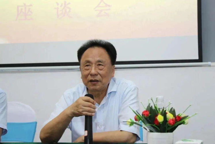 自建宫殿养情人，生孩子奖励股份，在逃富豪倪福林的“皇帝”梦