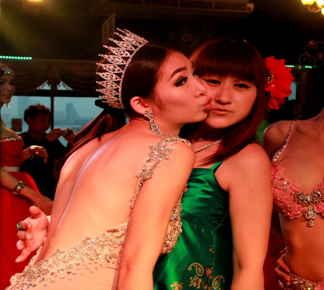 七年前，那个娶了泰国“最美人妖”的北京富商，如今他后悔了吗？