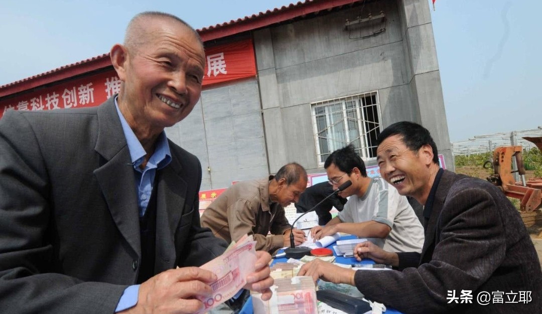 2022年退休老人按工龄发养老金，满30年工龄发放5000元，可行吗？