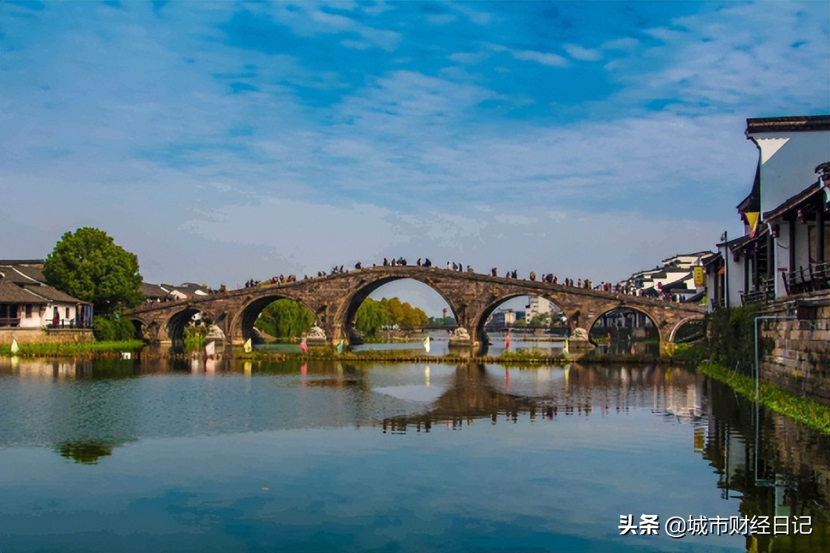 中国收入20强城市出炉，苏州仅次于北上广深，常州人均56897元