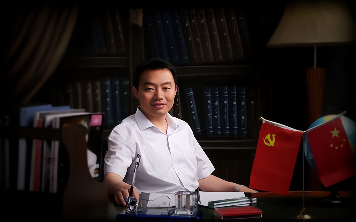 重庆巴南富豪易如波：白手起家，打造大型地产集团，身家235亿