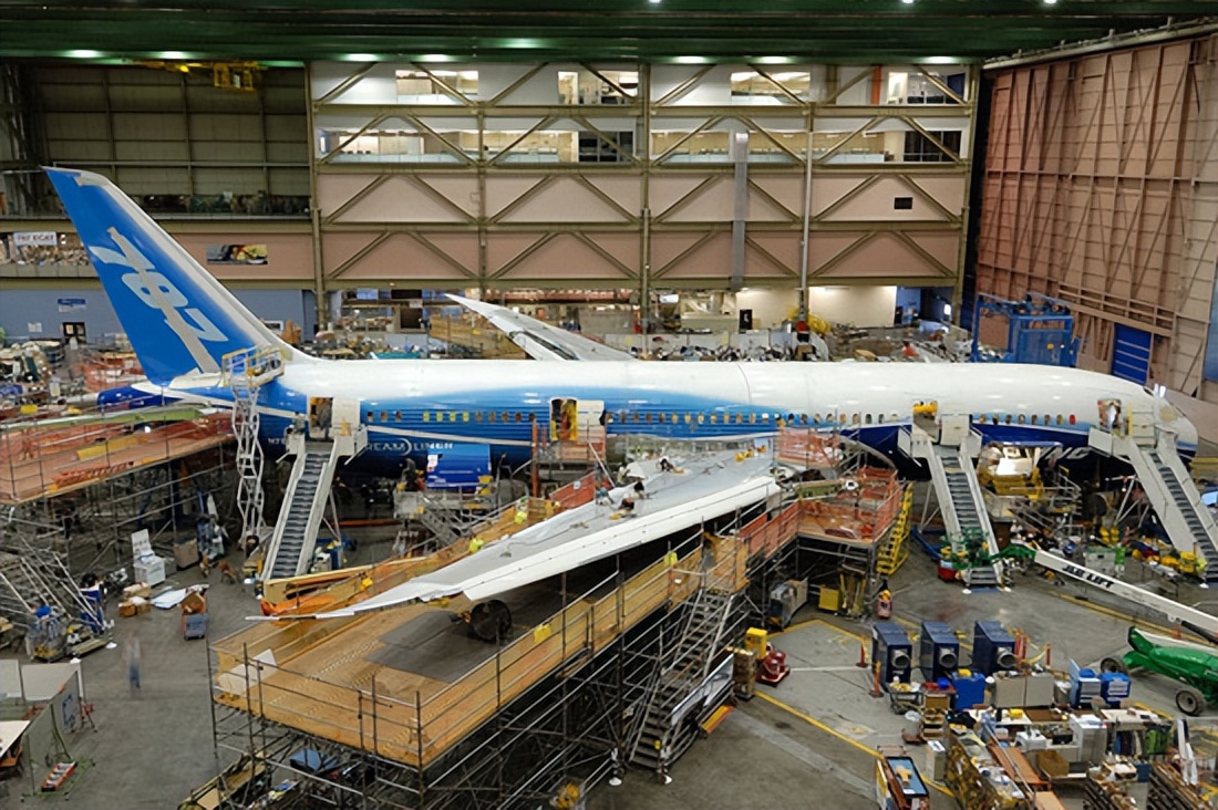 波音737坠机成瘾，中国大飞机安全性能会不会比波音好？