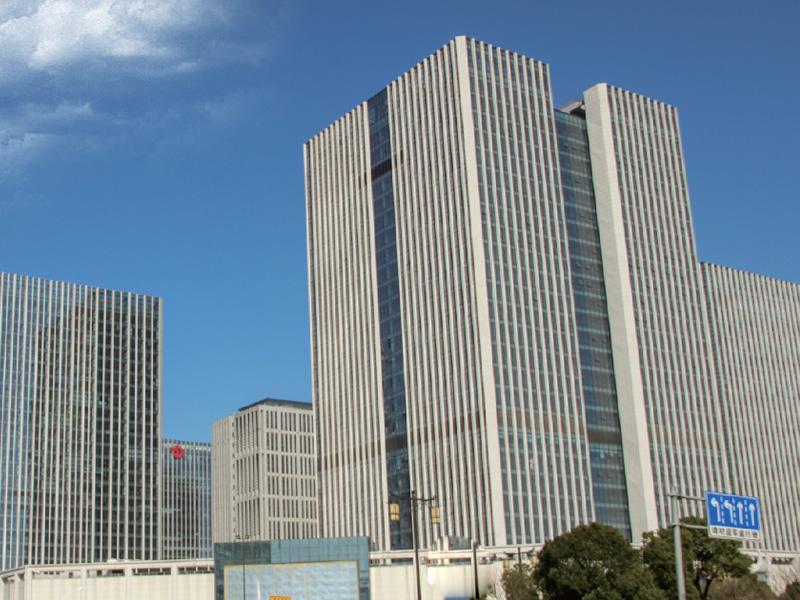江门新会富豪黄炳均：成功后积极投身慈善事业，身家40亿