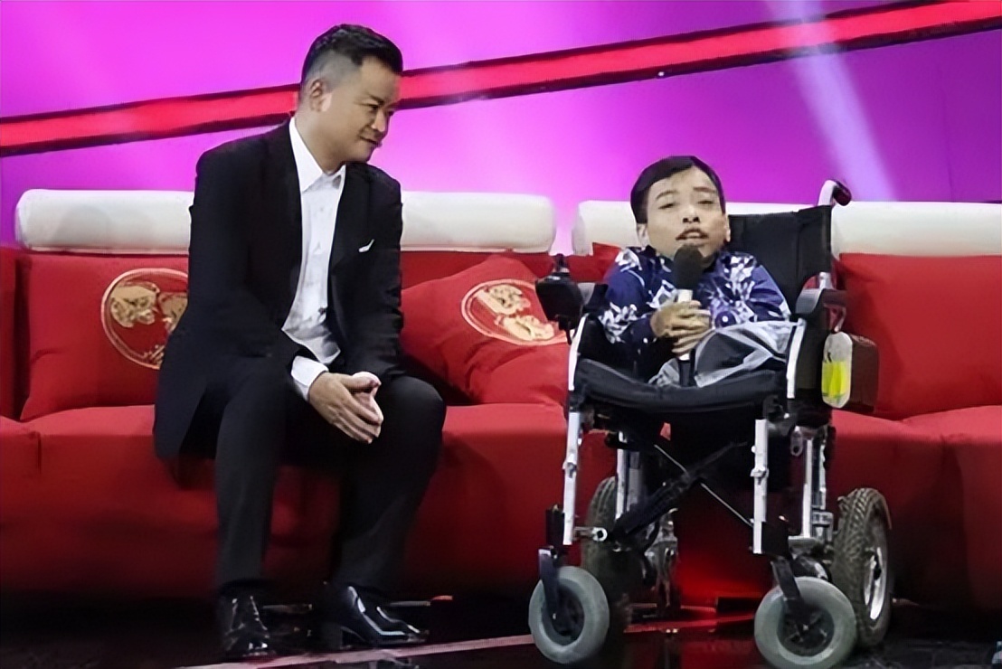 “袖珍总裁”李创利，16岁创业，资产高达3亿，娶美女秘书为妻