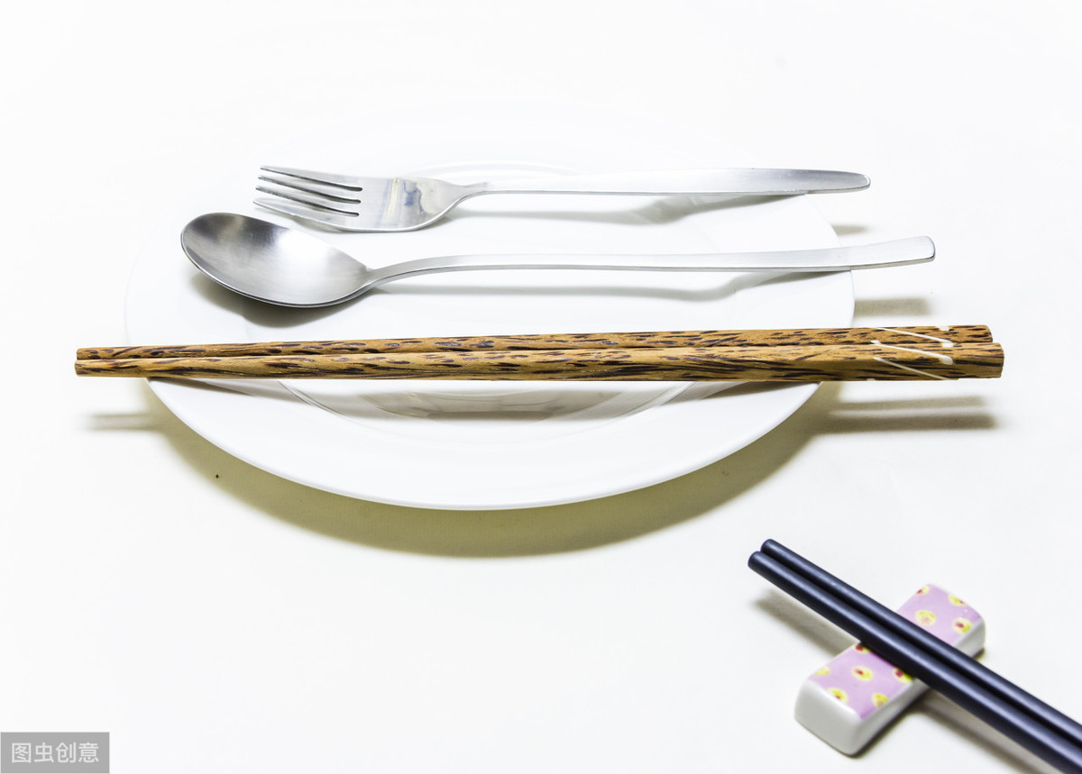 从武汉华南海鲜到北京新发地三文鱼，生鲜食品不能吃了？