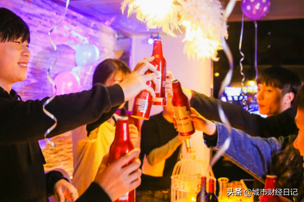 7年内6万家KTIV关停，曾经年轻人聚会的“圣地”，现在却无人问津