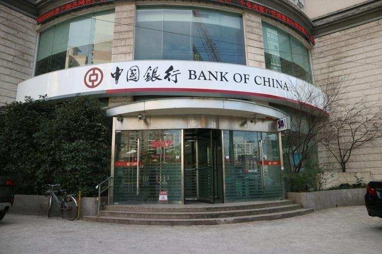 风投女王徐新：身价百亿依旧在社区群里抢面包，曾投出两任首富