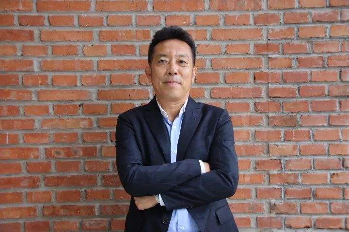 内蒙古富豪贾国龙：白手起家，打造知名餐饮企业，身家75亿