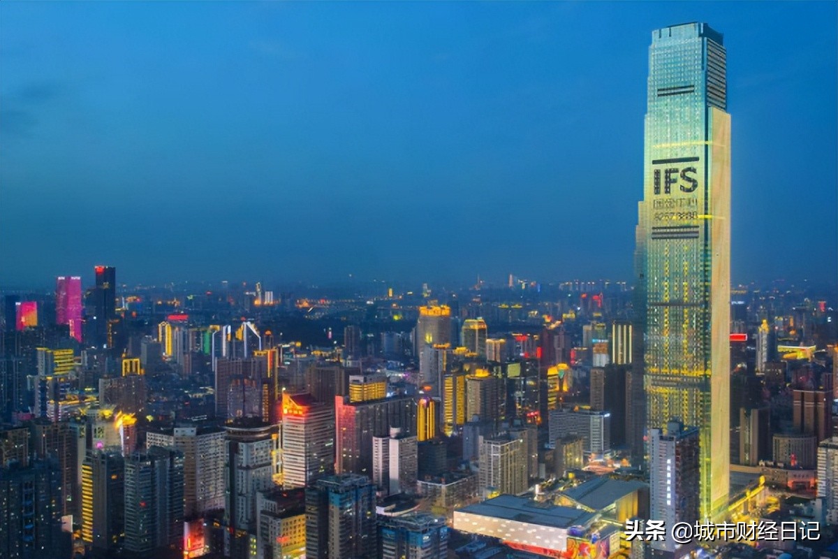 长沙五一商圈地标建筑两度流拍，无人竞买，该如何打破南强北弱