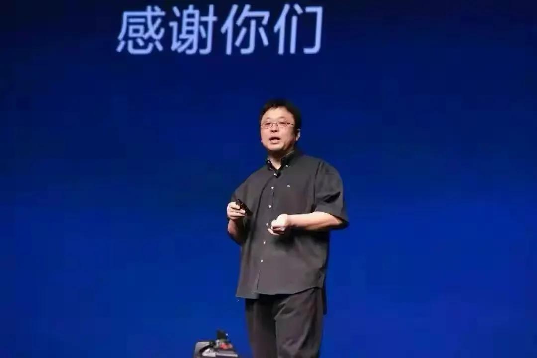 罗永浩：因为要烧投资人的钱，所以没勇气再做手机了