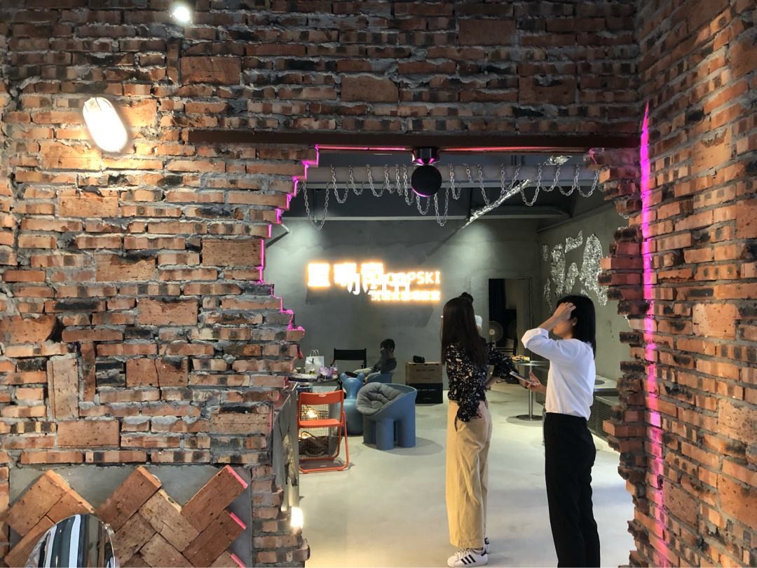 新兴行业成“色狼的温床”?新鲜刺激的背后，不少男性迷失在其中
