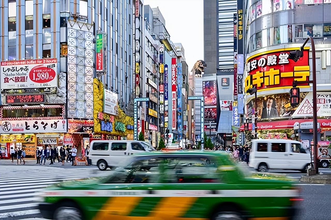 2021年世界三大经济体GDP：美国23万亿，中国17.7万亿，日本呢