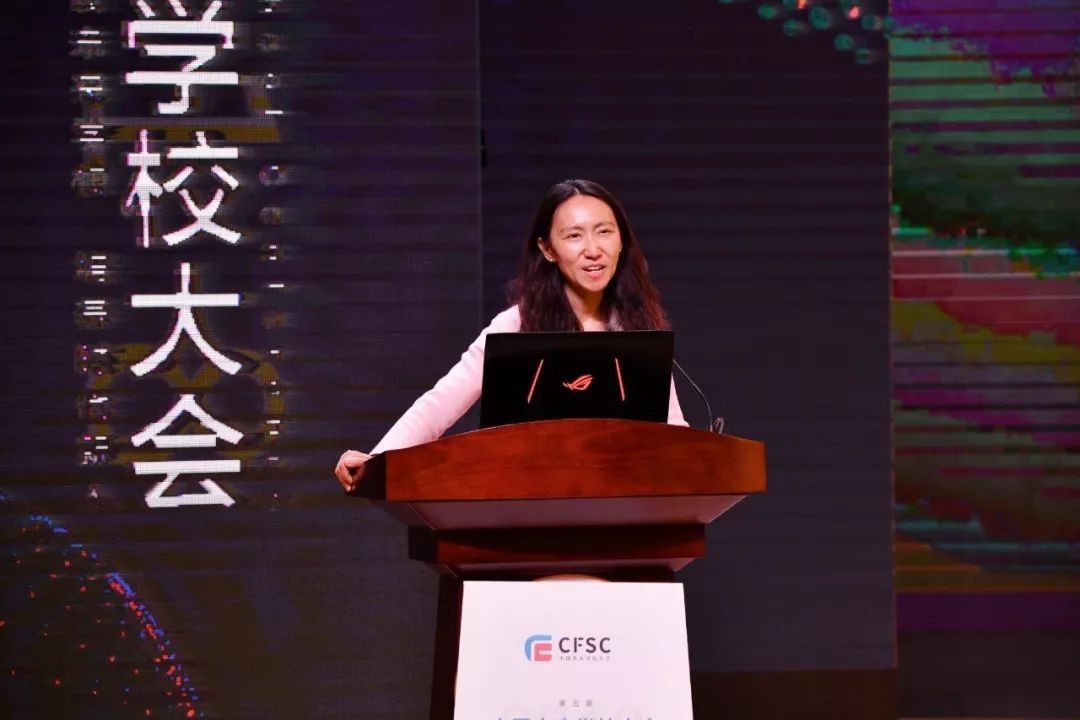清华才女李一诺：27岁博士毕业，4年生3个娃，替世界首富花钱