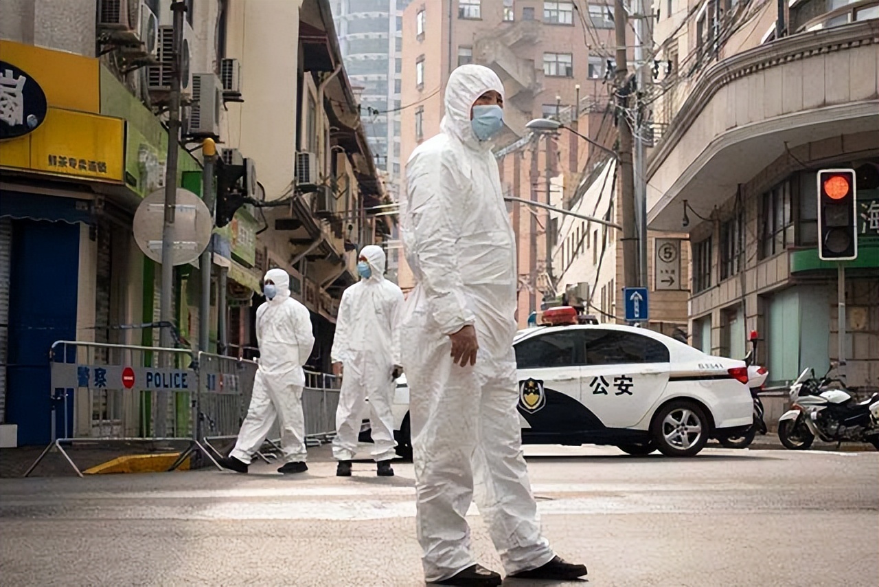 我在上海跑腿：露宿街头，每天只睡几个小时，日薪过万
