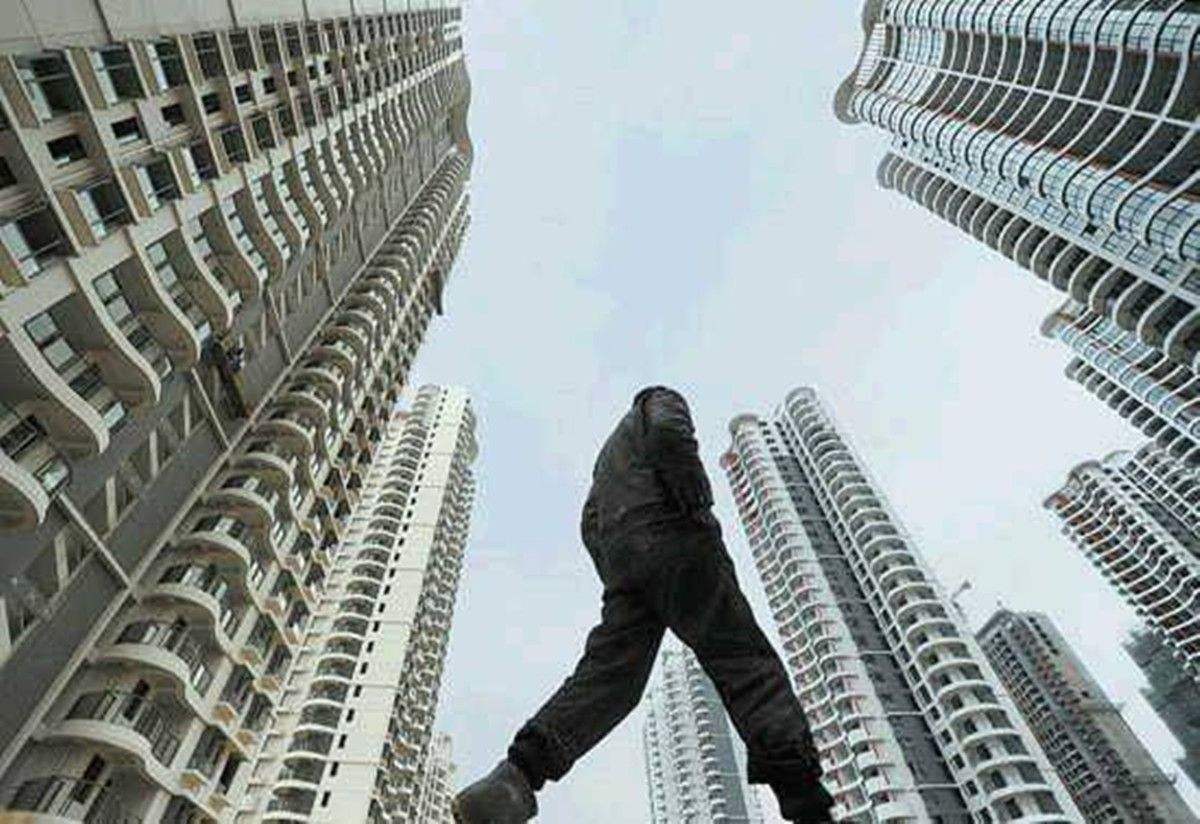 比买不起房、租房贵更难的问题在城市出现，这一代房奴太难了