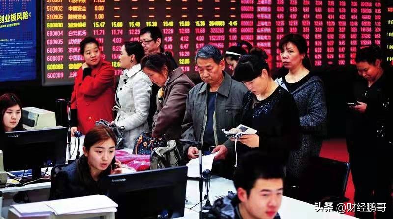 为什么买基金亏钱？普通人应该如何买基金？