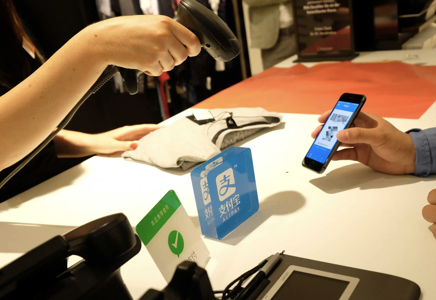 我国进入“无现金时代”，发达国家却流行信用卡支付，怎么回事？