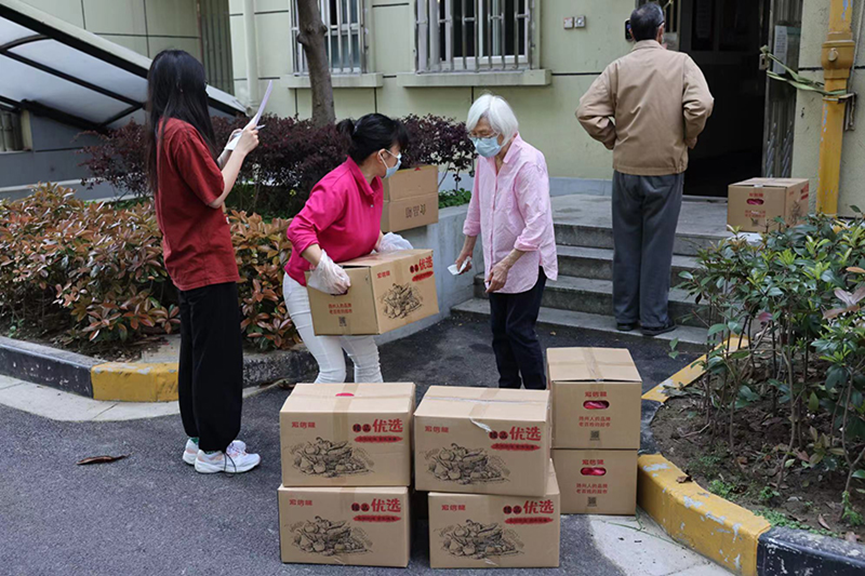 外媒聚焦上海战疫！中国互联网齐出手，京东唯品会的举动很暖心