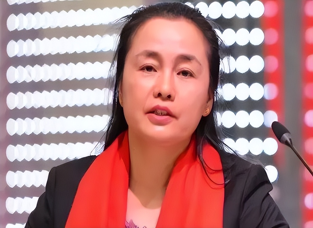 范红卫夫妇，身价1700亿元，公司超越华为成第二大民企