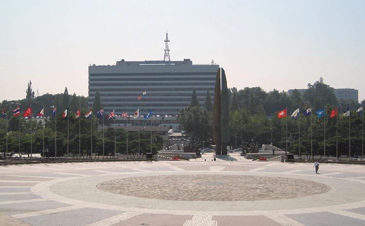 试图逃避青瓦台魔咒，韩国总统府迁址外长公馆，韩外交部欲哭无泪
