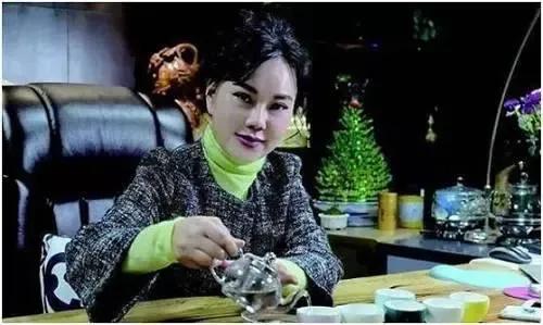 朱丽丽：从平凡人家到杭州富婆，被称为金融才女，如今因何没落？