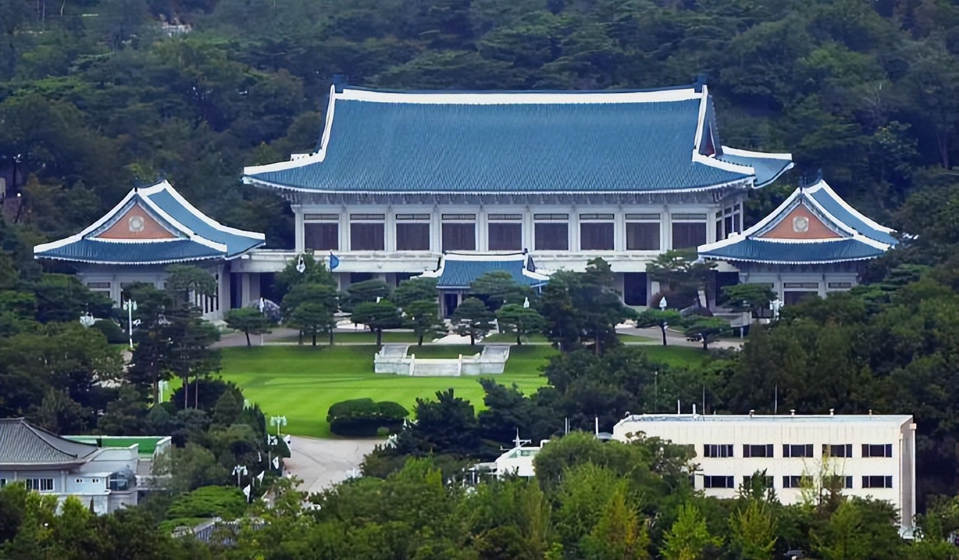 试图逃避青瓦台魔咒，韩国总统府迁址外长公馆，韩外交部欲哭无泪