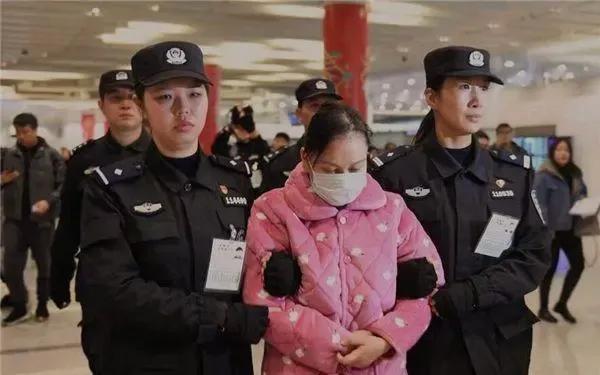 朱丽丽：从平凡人家到杭州富婆，被称为金融才女，如今因何没落？